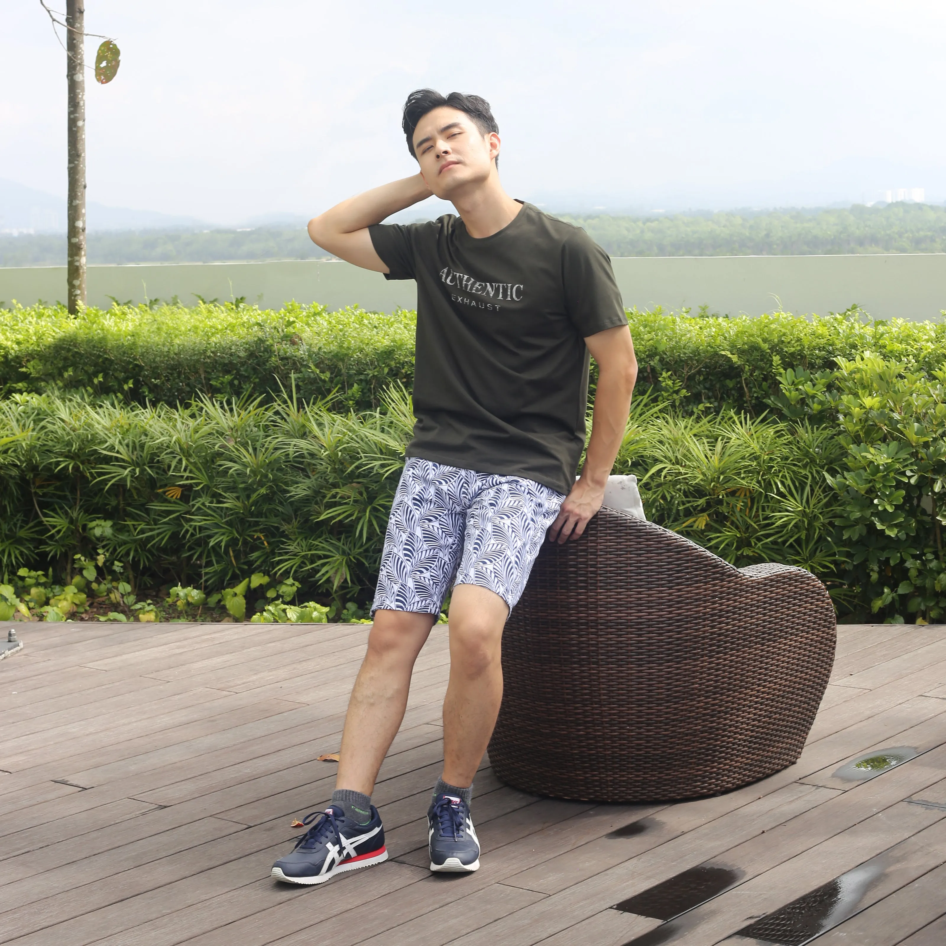 EXHAUST Word Print with Light Reflect Effect Short Sleeve Round Neck T-shirt [Regular Fit] 1405