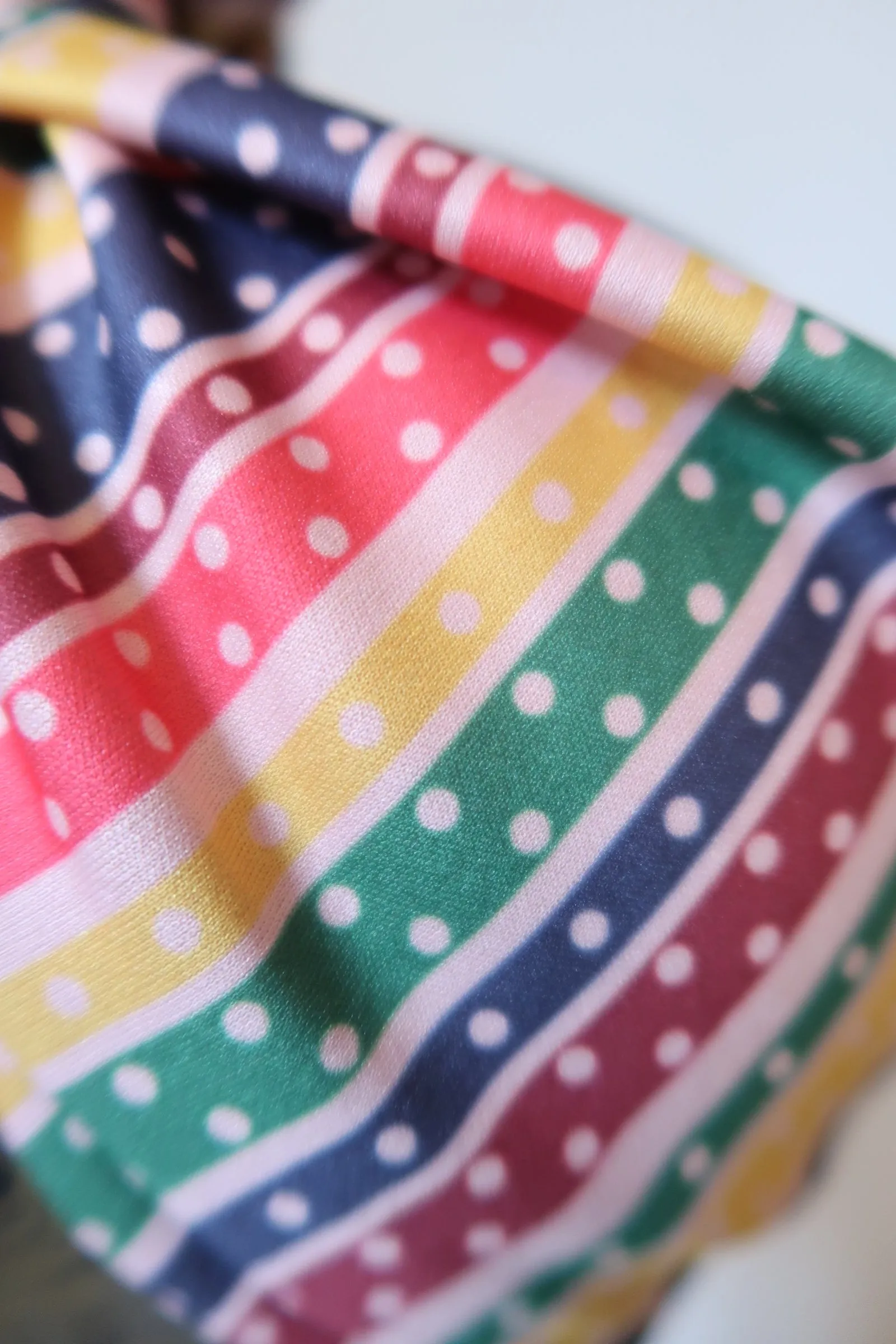 SALE ITEM: SLOUCHY KNOT Vintage Style Pre-tied Headband in Multi Stripe
